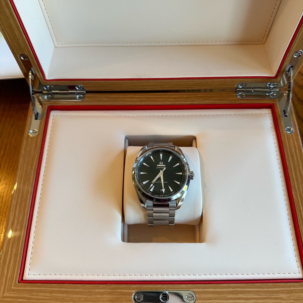 OMEGA Aqua Terra Co-Axial Master Chronometer Green Men's Watch